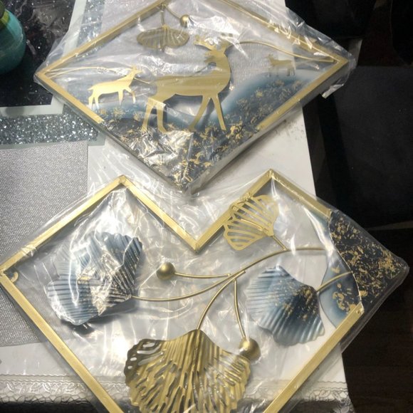 metal  3D wall attest of 3 golden ginkgo leaves with deer wall - Picture 3 of 3